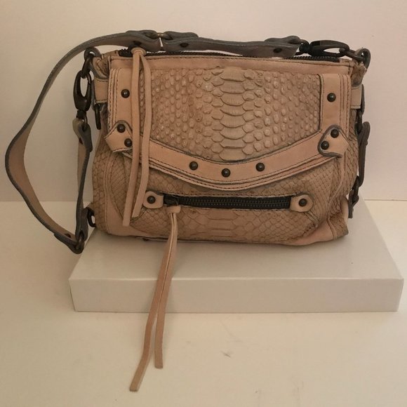 Abaco Paris Pale Pink Reptile Shoulder Bag - Picture 1 of 12